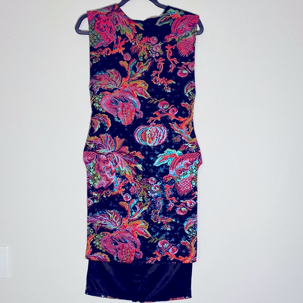 ASOS size 4 brocade top